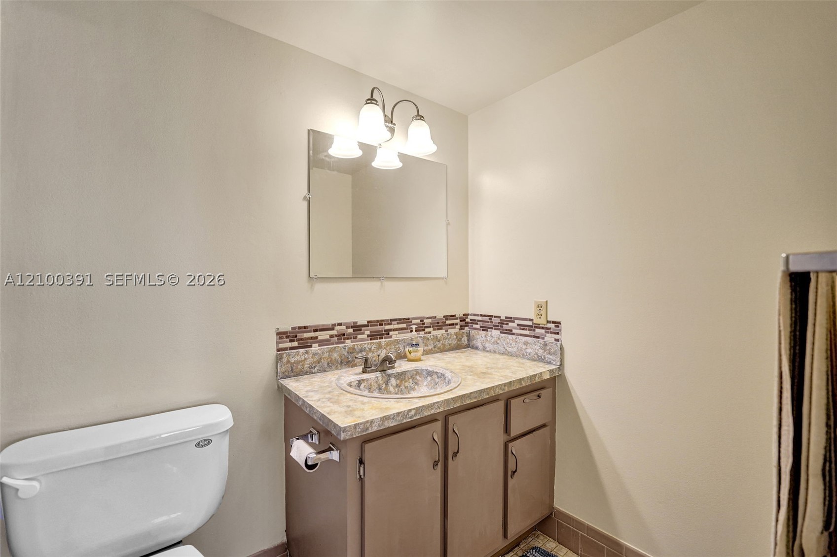 424 SE 10th St #204, Dania Beach FL 33004