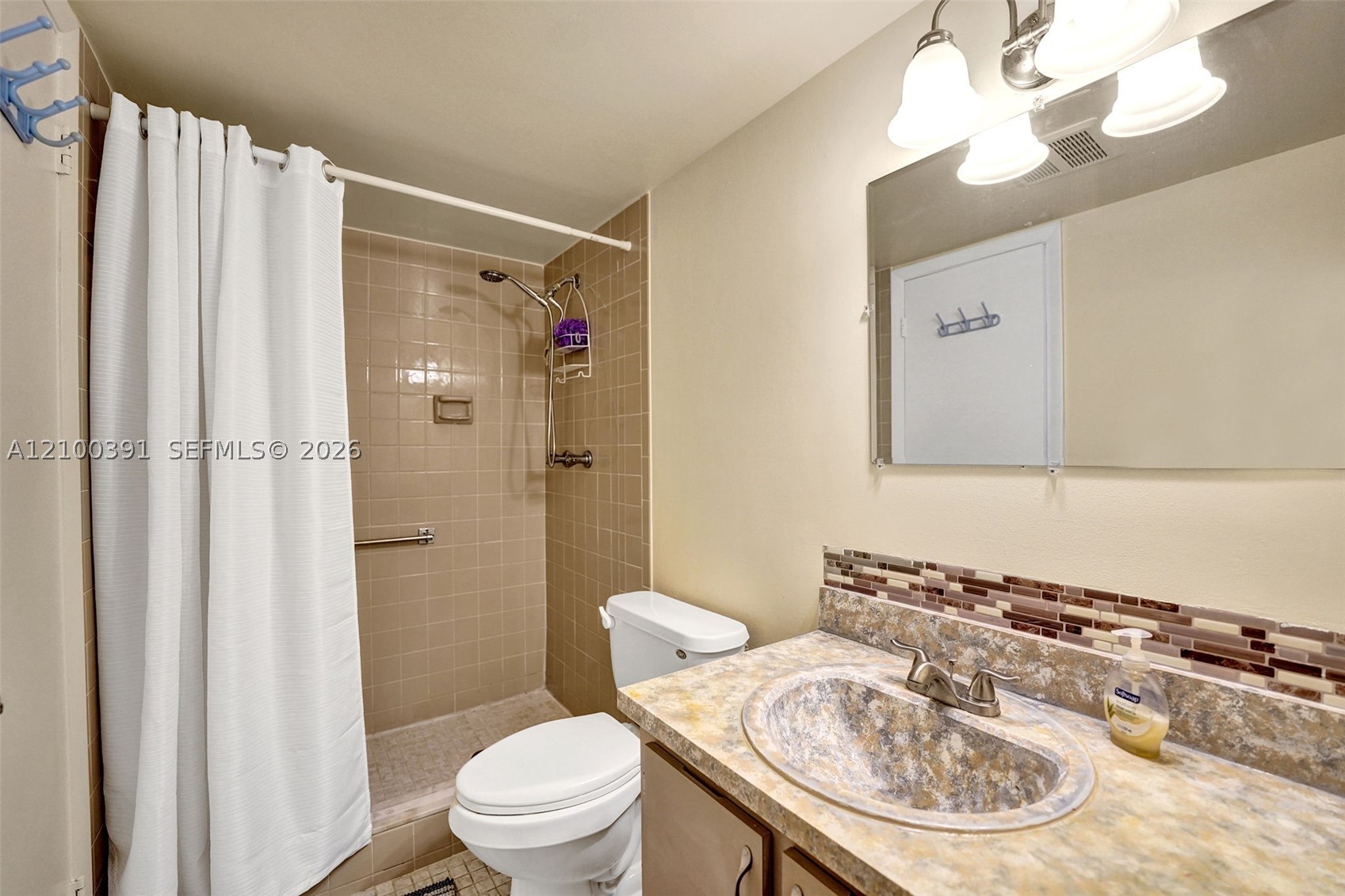 424 SE 10th St #204, Dania Beach FL 33004