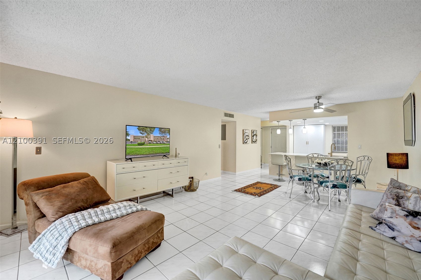424 SE 10th St #204, Dania Beach FL 33004