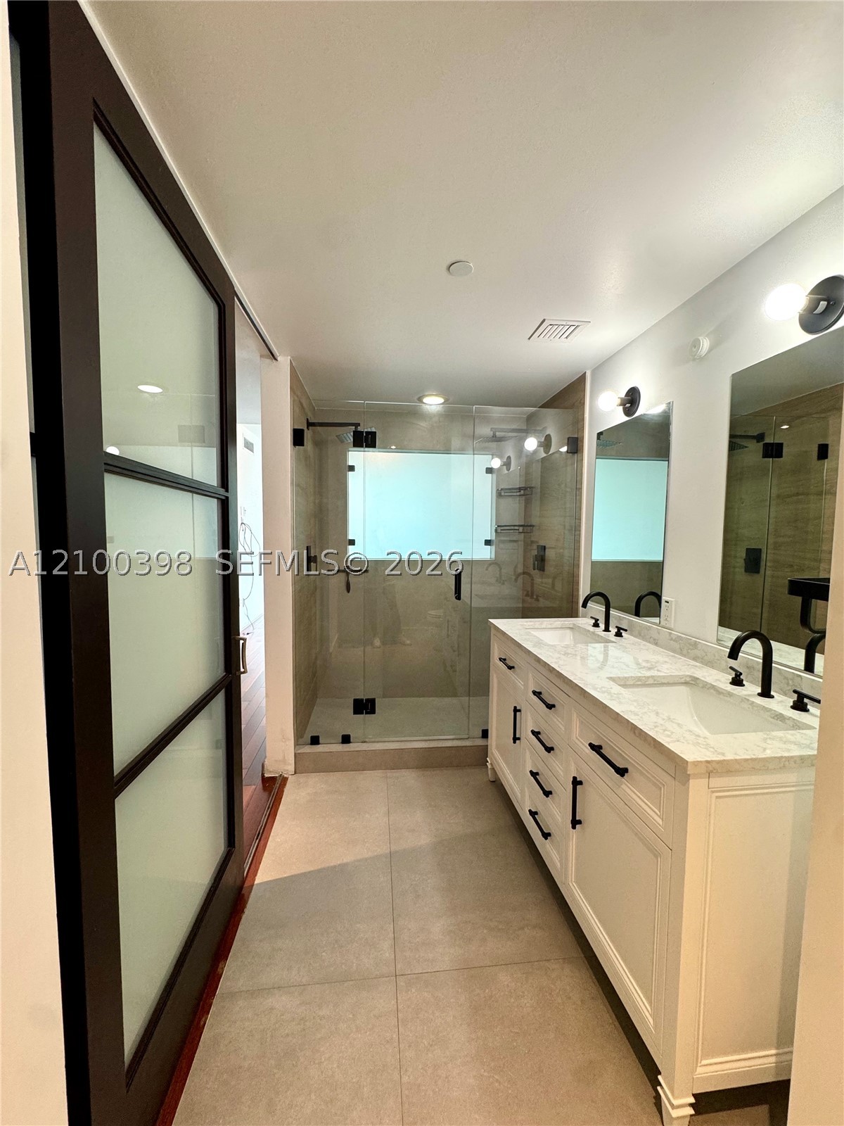 350 S Miami Ave #1502, Miami FL 33130