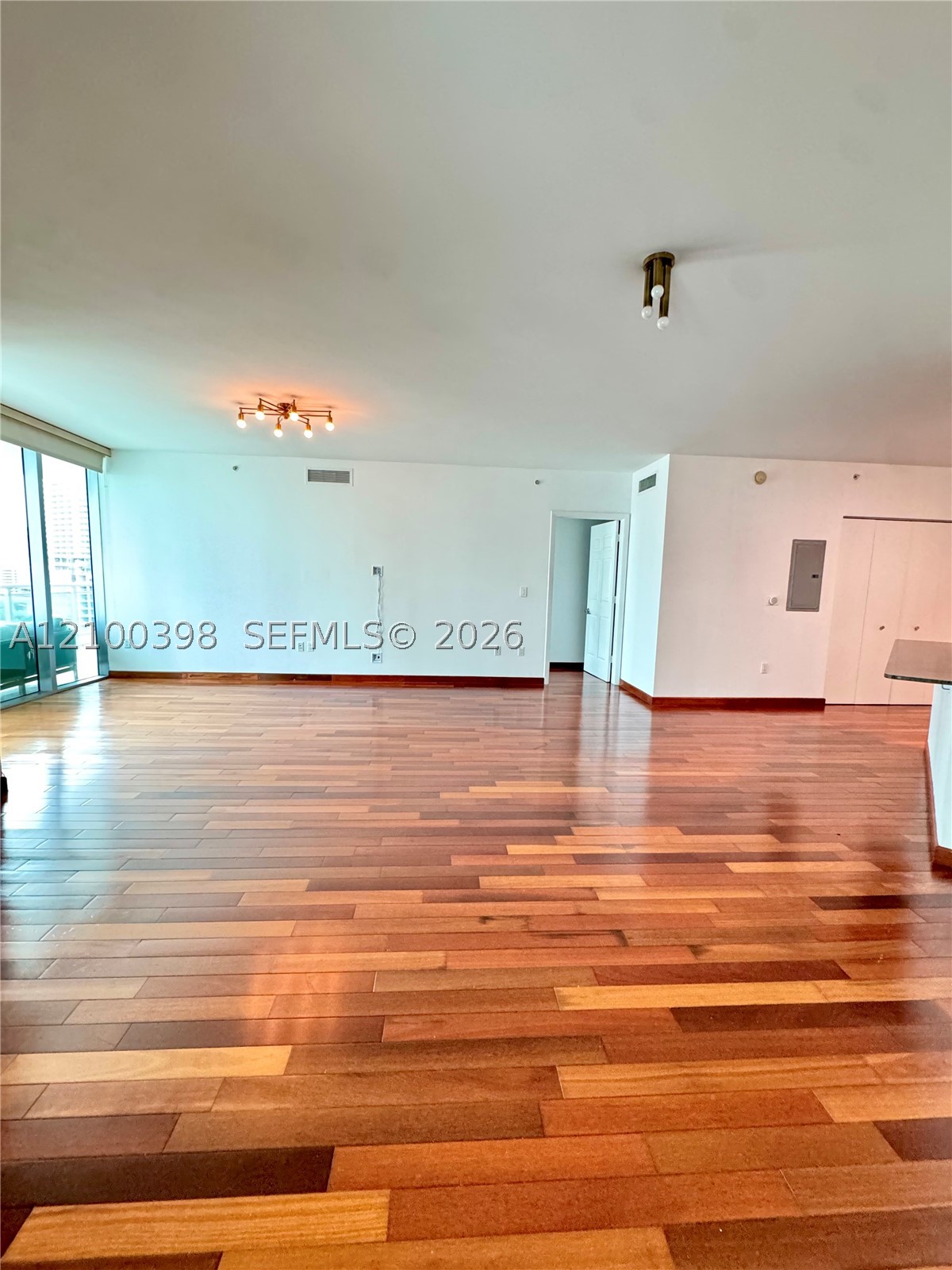 350 S Miami Ave #1502, Miami FL 33130