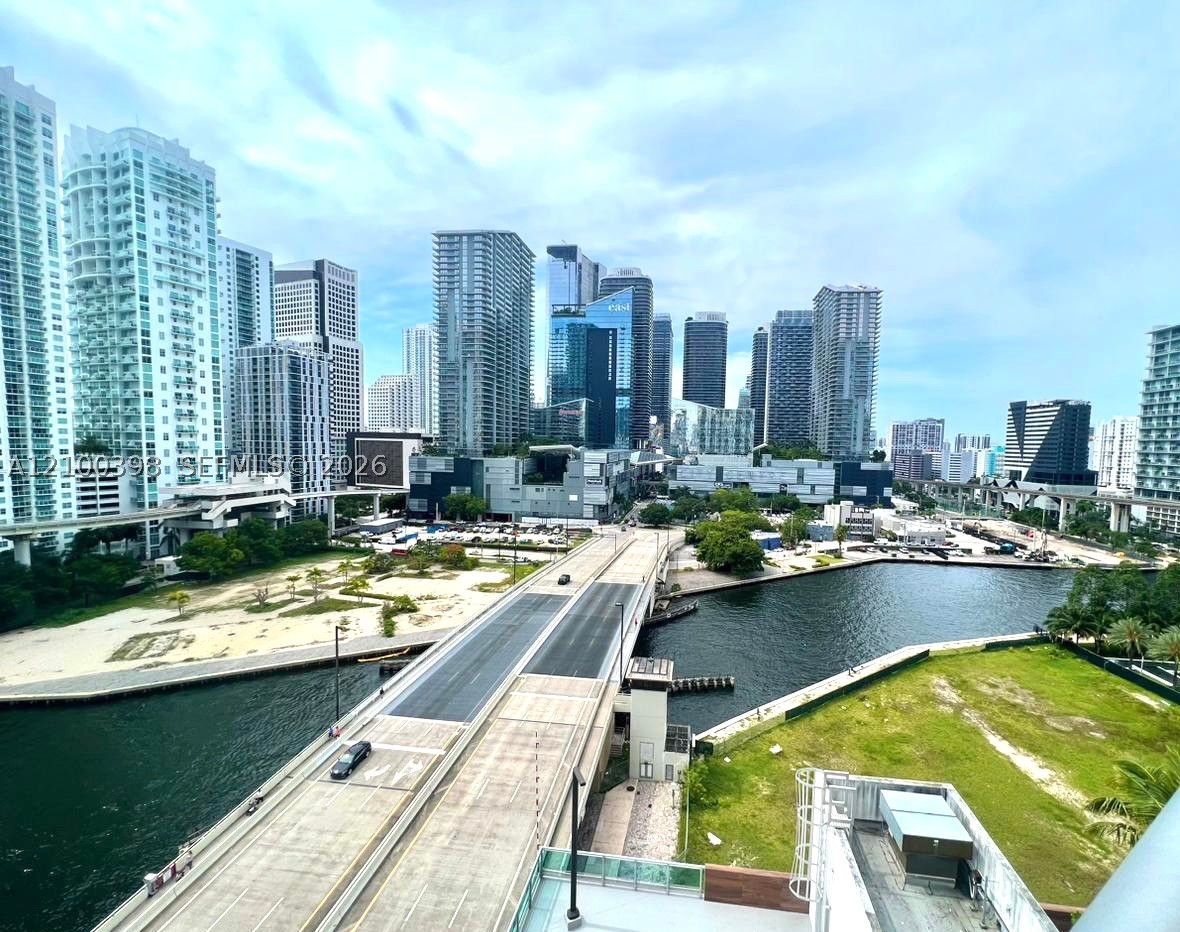 350 S Miami Ave #1502, Miami FL 33130