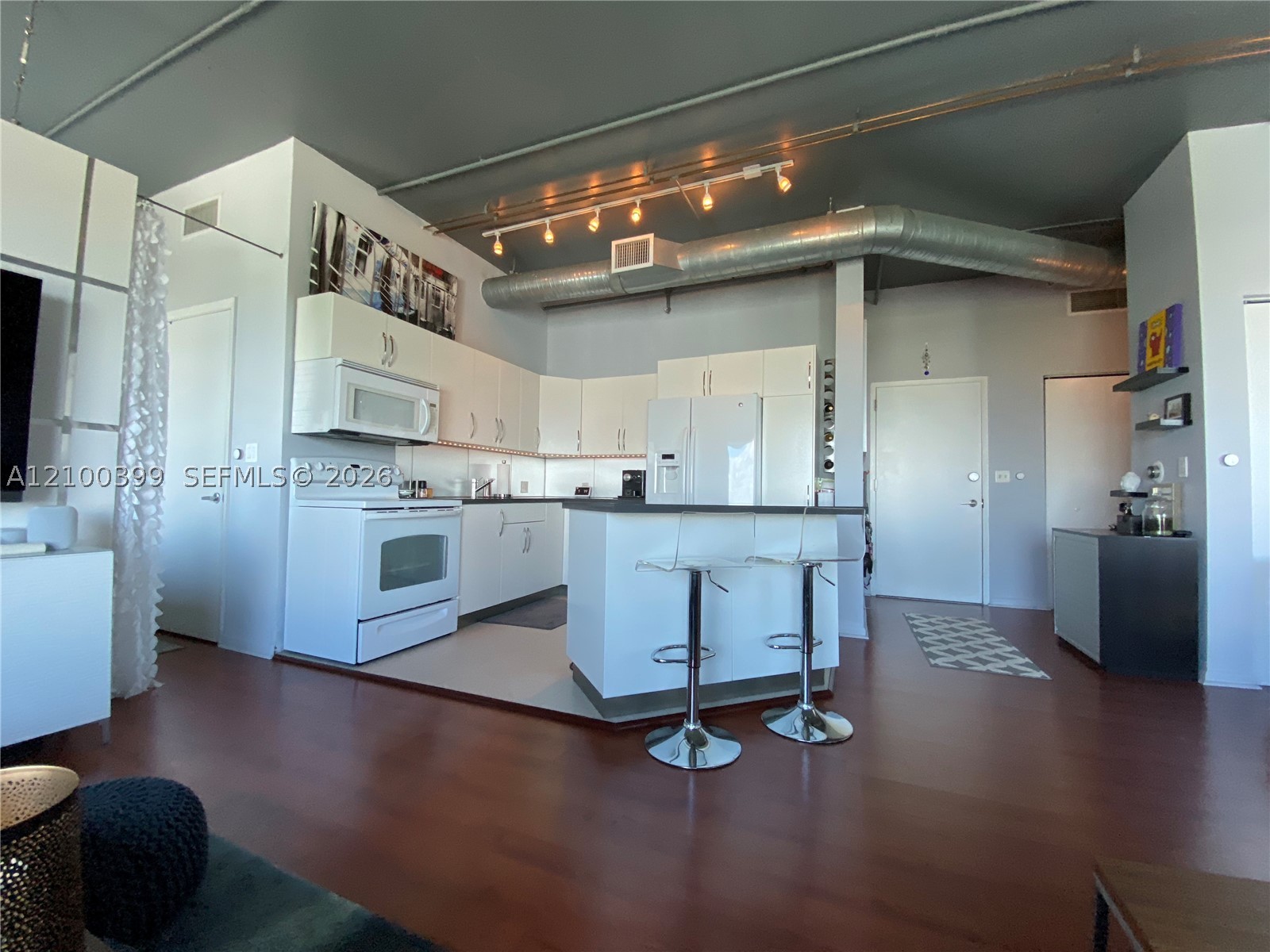10 SW South River Dr #1513, Miami FL 33130