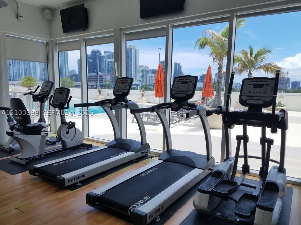 10 SW South River Dr #1513, Miami FL 33130