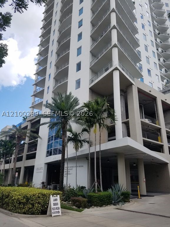 10 SW South River Dr #1513, Miami FL 33130