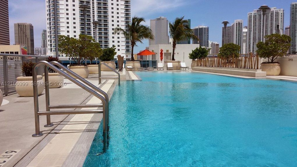 10 SW South River Dr #1513, Miami FL 33130