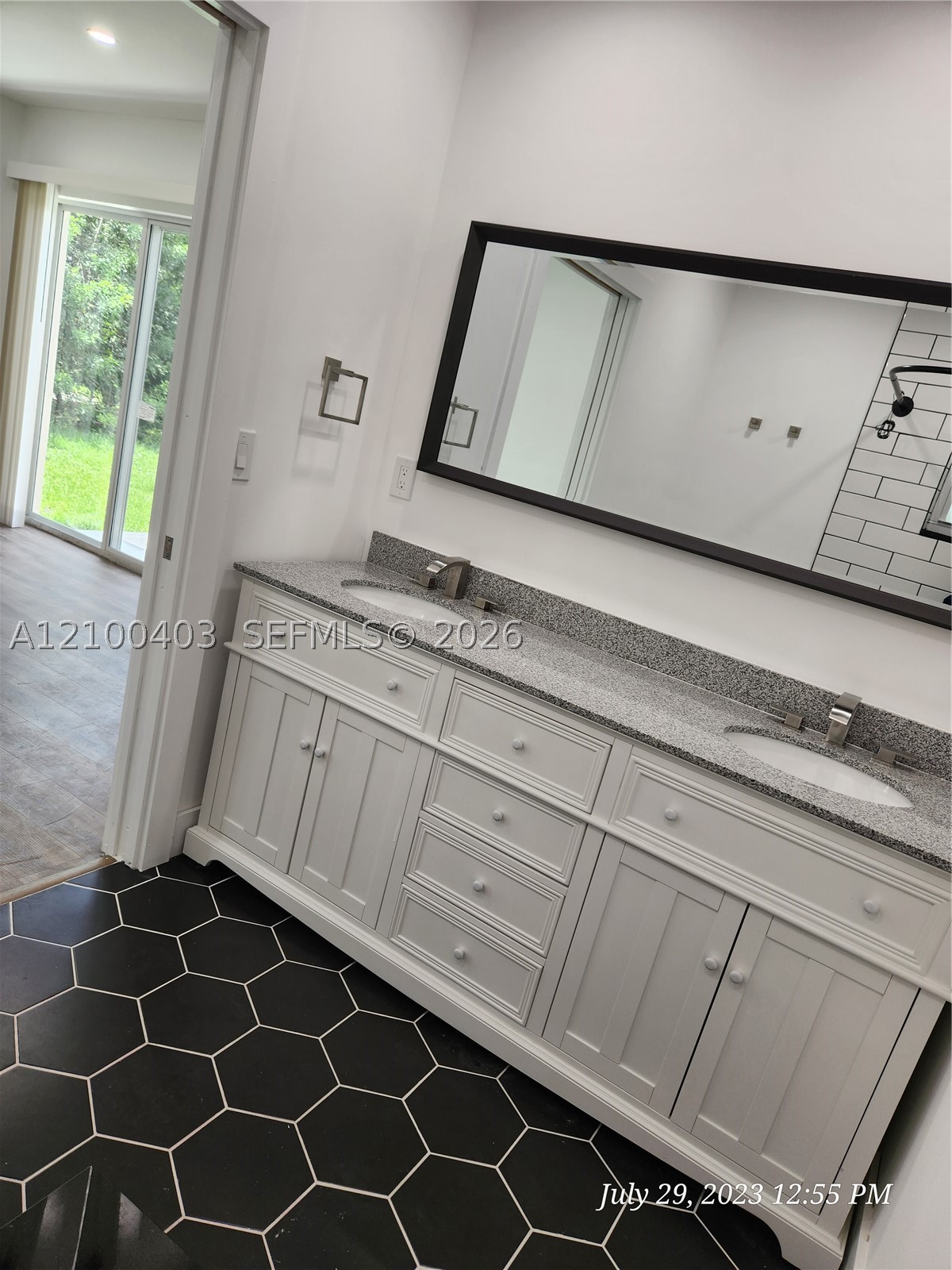 9500 NW 72nd Ct #1, Tamarac FL 33321