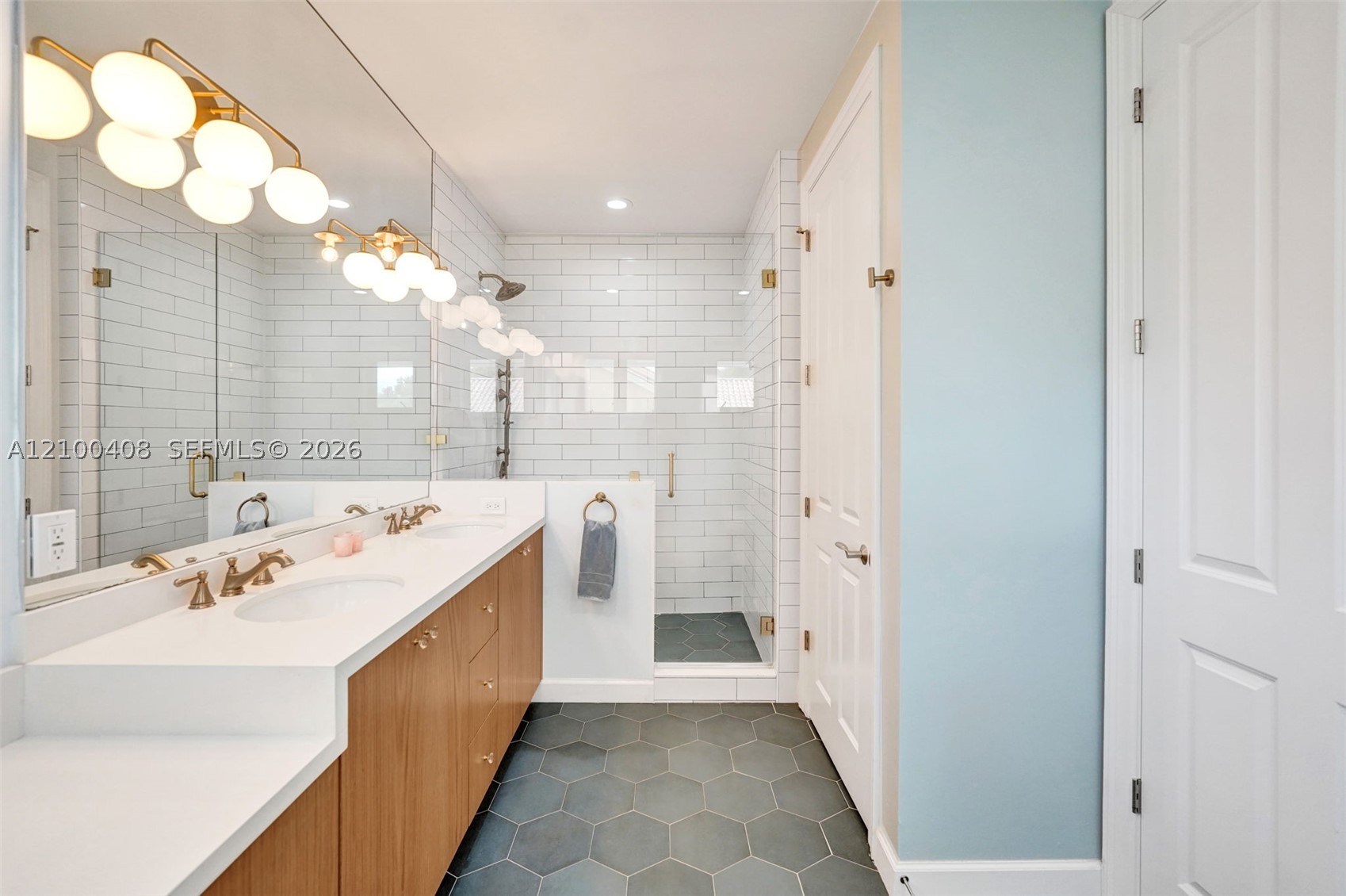 1950 Blue Water Terrace S, Lauderdale By The Sea FL 33308