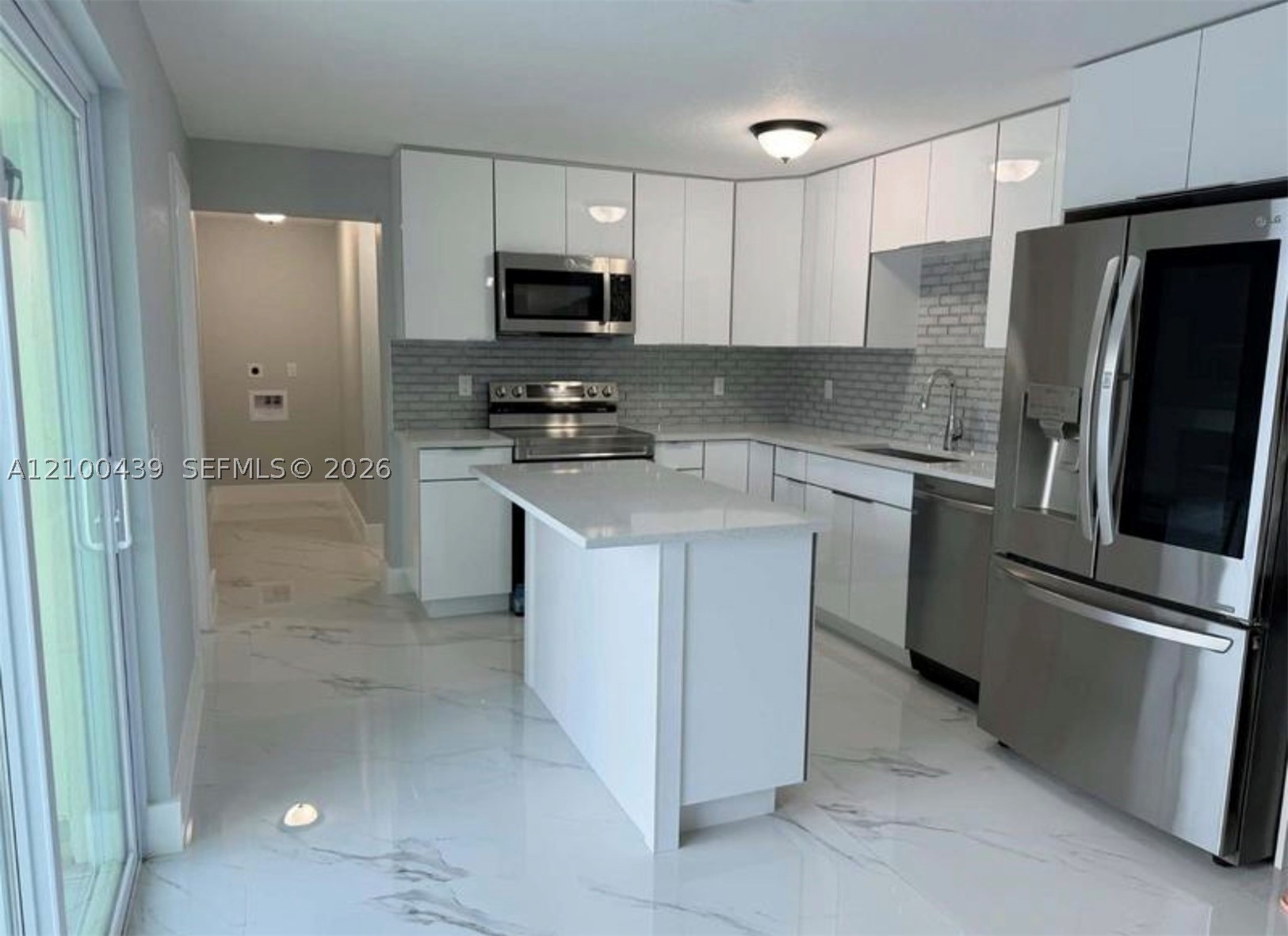 4318 Crestdale St, Palm Beach Gardens FL 33410