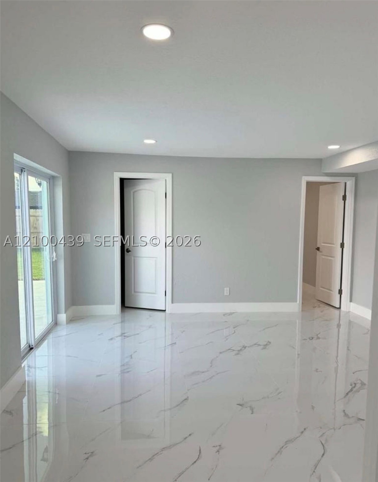 4318 Crestdale St, Palm Beach Gardens FL 33410