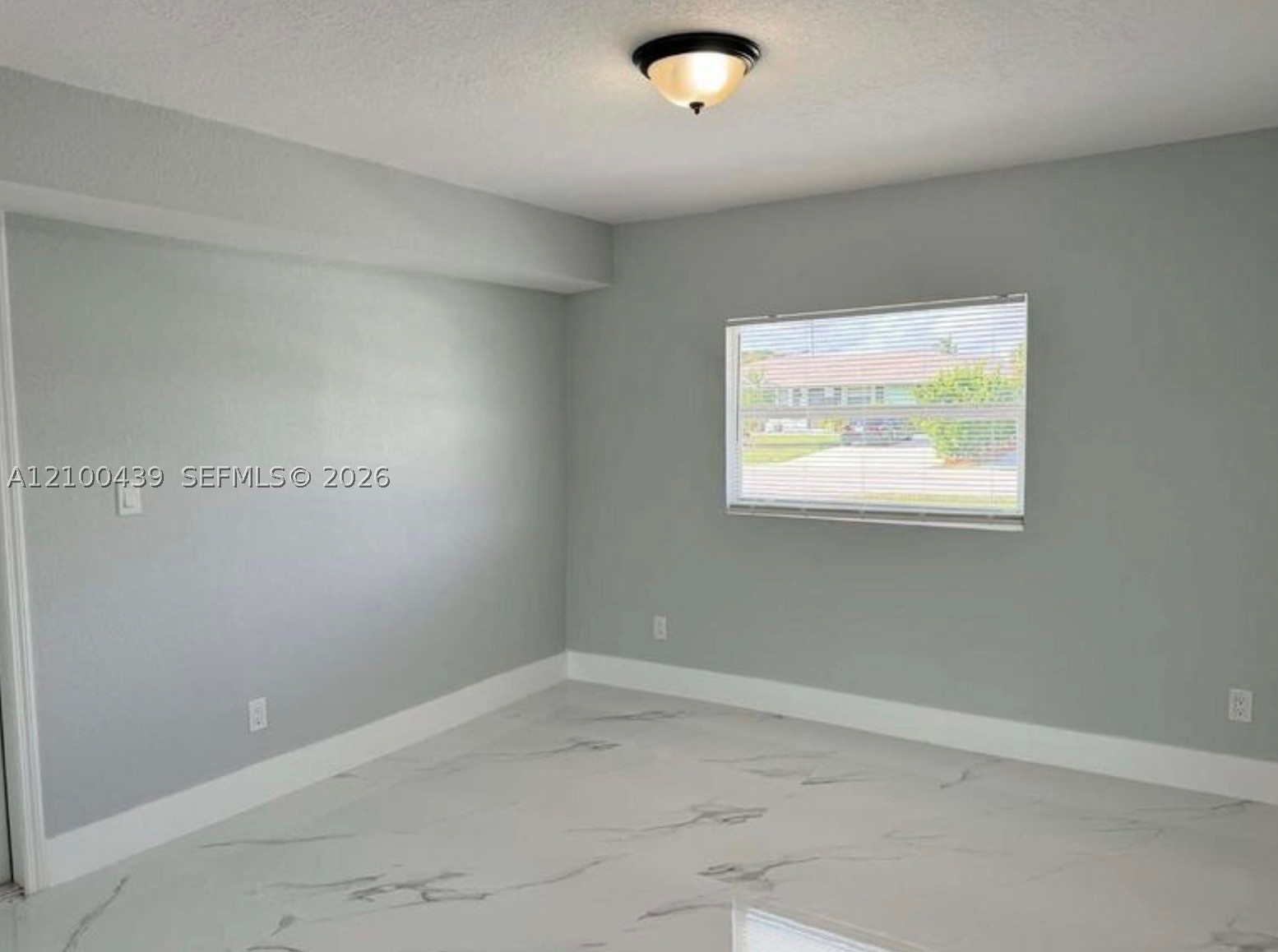 4318 Crestdale St, Palm Beach Gardens FL 33410