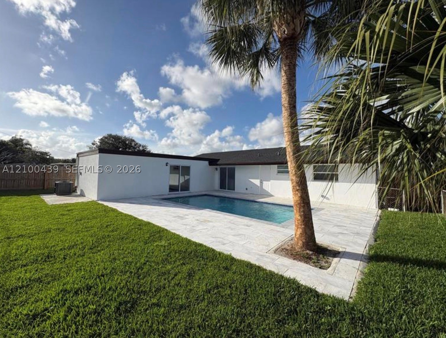 4318 Crestdale St, Palm Beach Gardens FL 33410