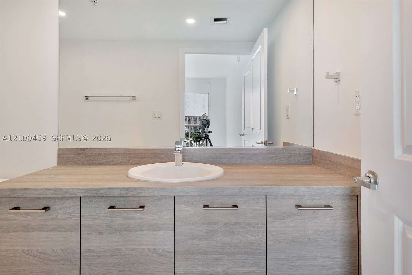 400 Sunny Isles Blvd #917, Sunny Isles Beach FL 33160