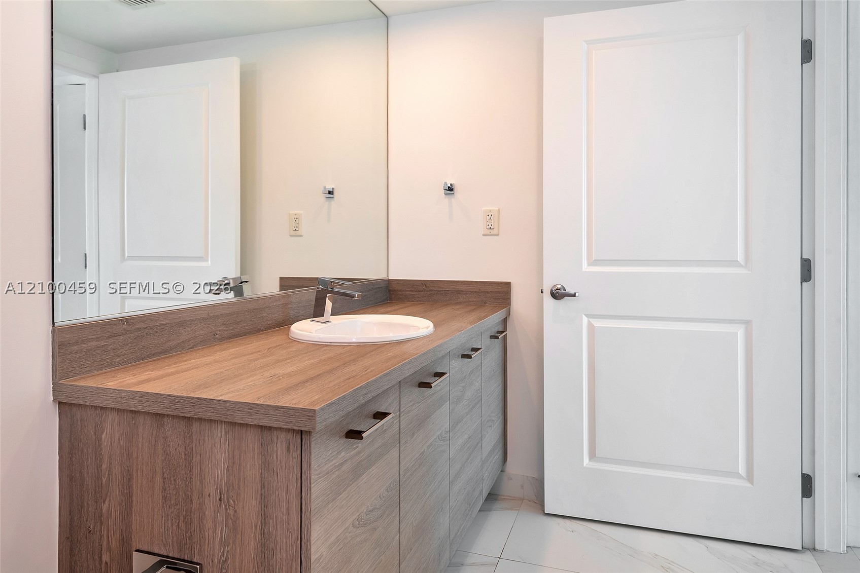 400 Sunny Isles Blvd #917, Sunny Isles Beach FL 33160