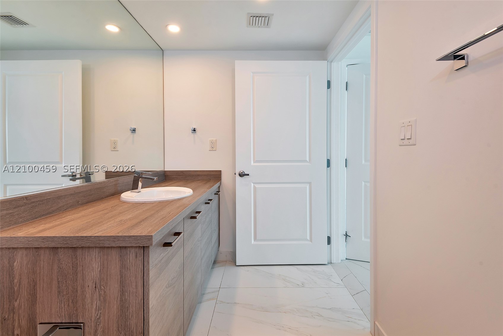 400 Sunny Isles Blvd #917, Sunny Isles Beach FL 33160