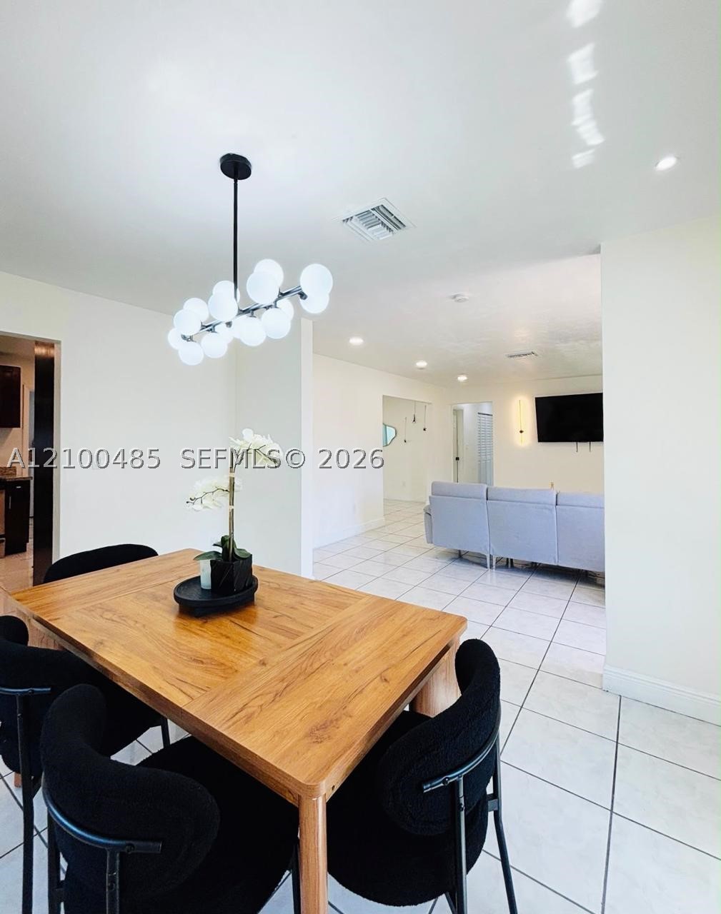 75 NW 206th Ter, Miami Gardens FL 33169