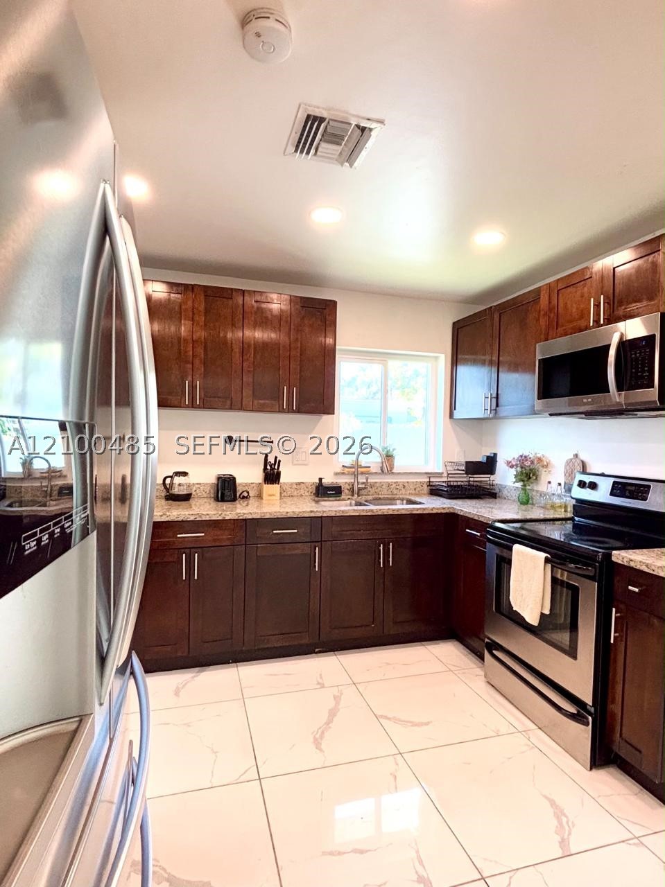 75 NW 206th Ter, Miami Gardens FL 33169