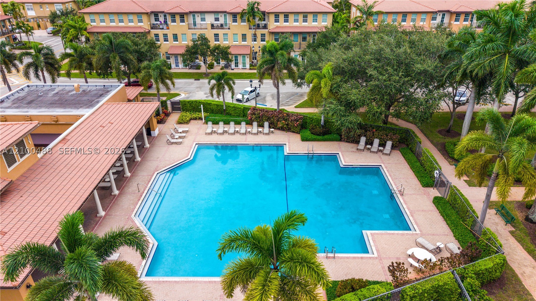 946 SW 147th Ave #2614, Pembroke Pines FL 33027