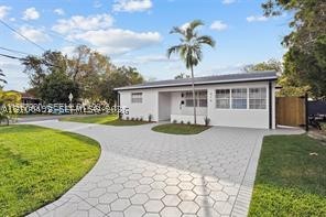 916 SW 7th Ave, Hallandale Beach FL 33009