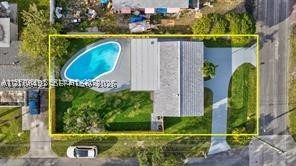 916 SW 7th Ave, Hallandale Beach FL 33009