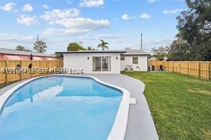 916 SW 7th Ave, Hallandale Beach FL 33009