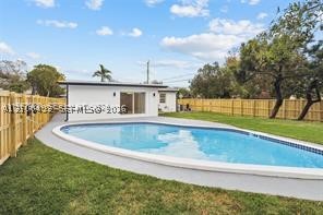 916 SW 7th Ave, Hallandale Beach FL 33009