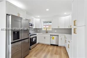 916 SW 7th Ave, Hallandale Beach FL 33009