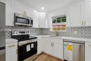 916 SW 7th Ave, Hallandale Beach FL 33009