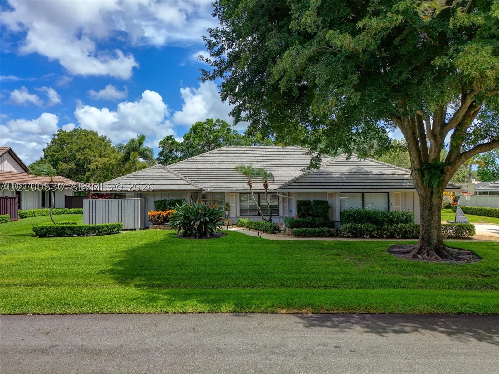 15 W Balfour Rd W, Palm Beach Gardens FL 33418