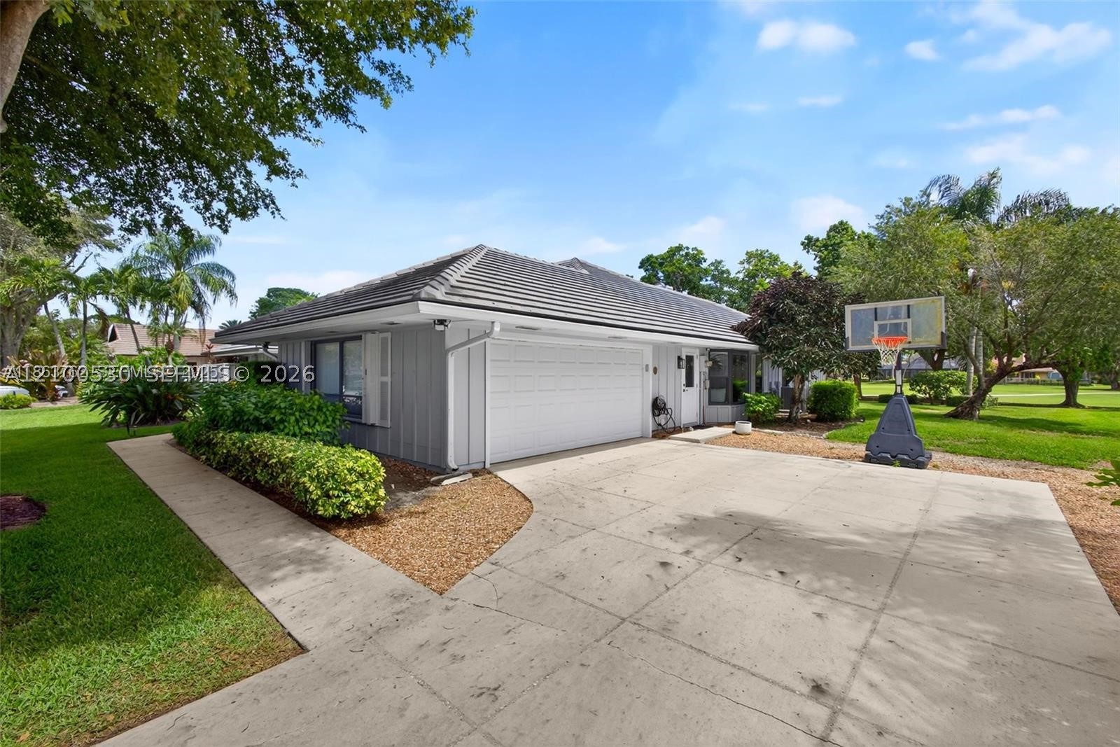 15 W Balfour Rd W, Palm Beach Gardens FL 33418