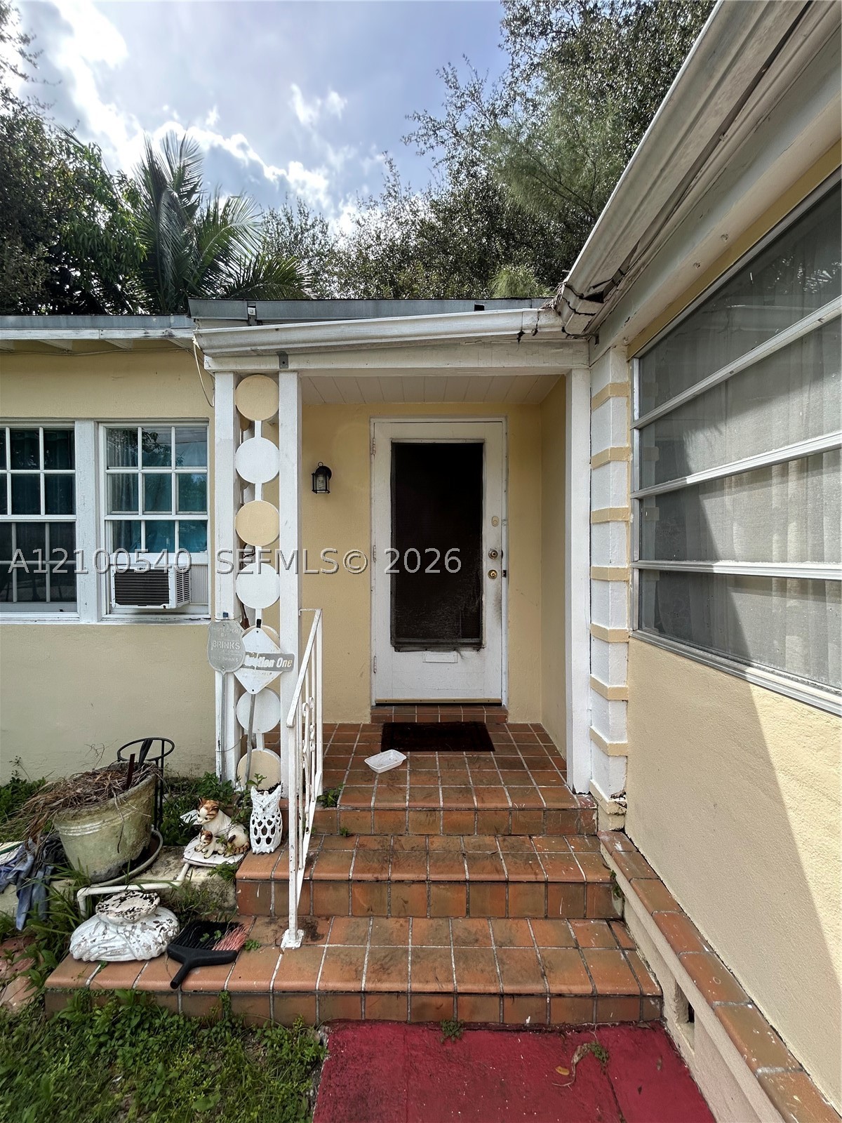 8270 NE 2nd Ct, Miami FL 33138