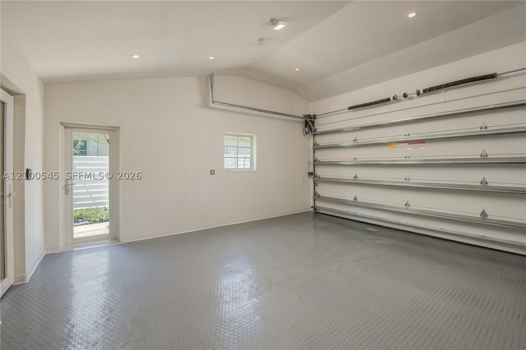 1042 NE 95th St, Miami Shores FL 33138