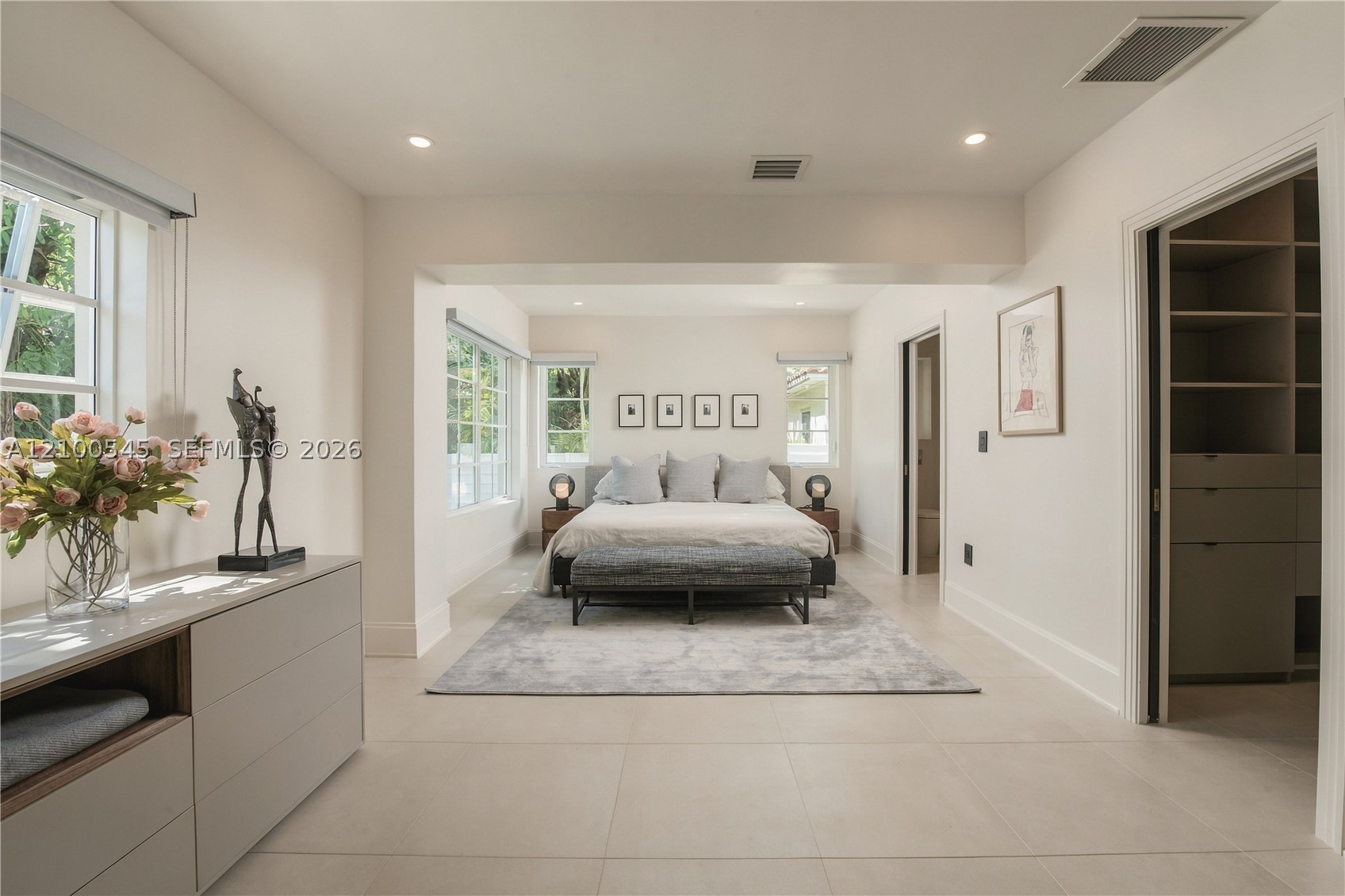 1042 NE 95th St, Miami Shores FL 33138