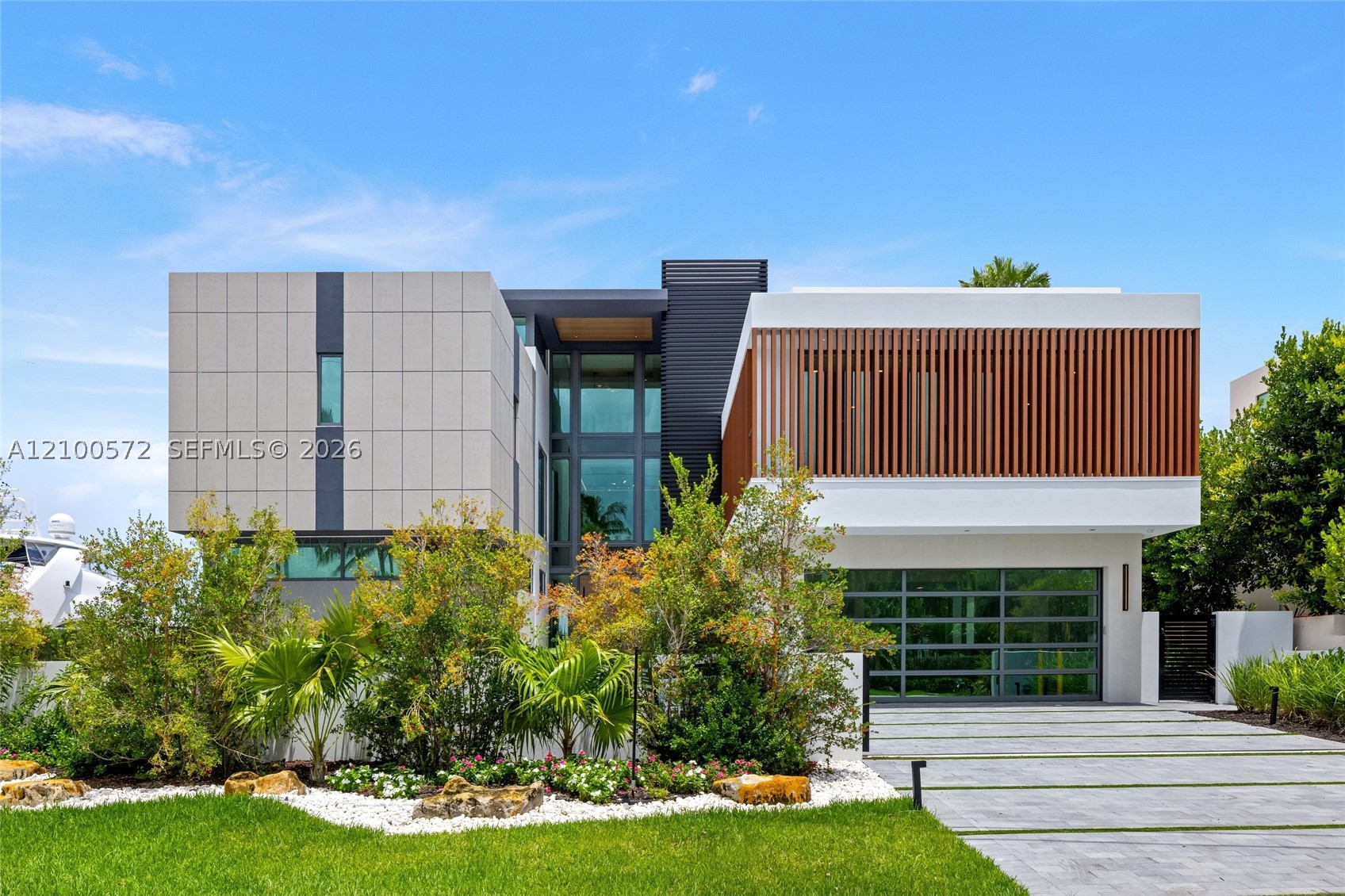 1400 W Lake Dr, Fort Lauderdale FL 33316