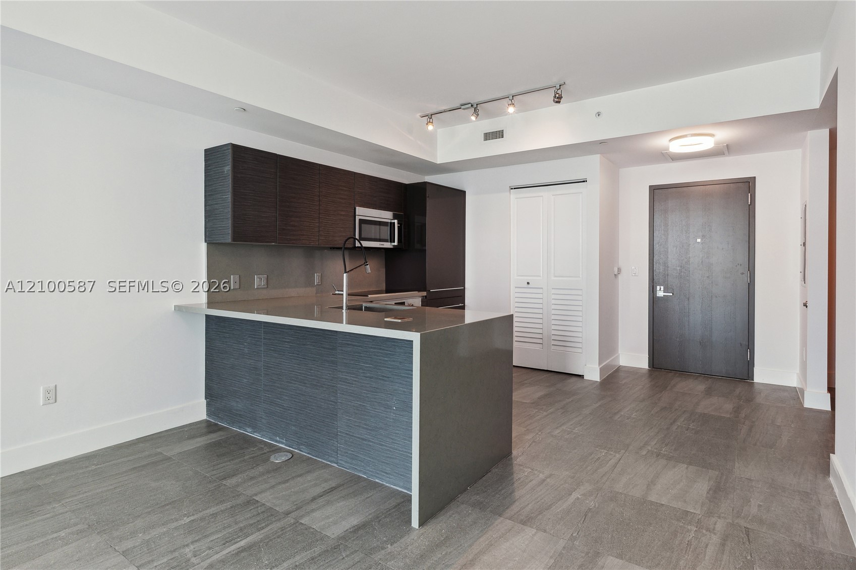 1080 Brickell Ave #2406, Miami FL 33131