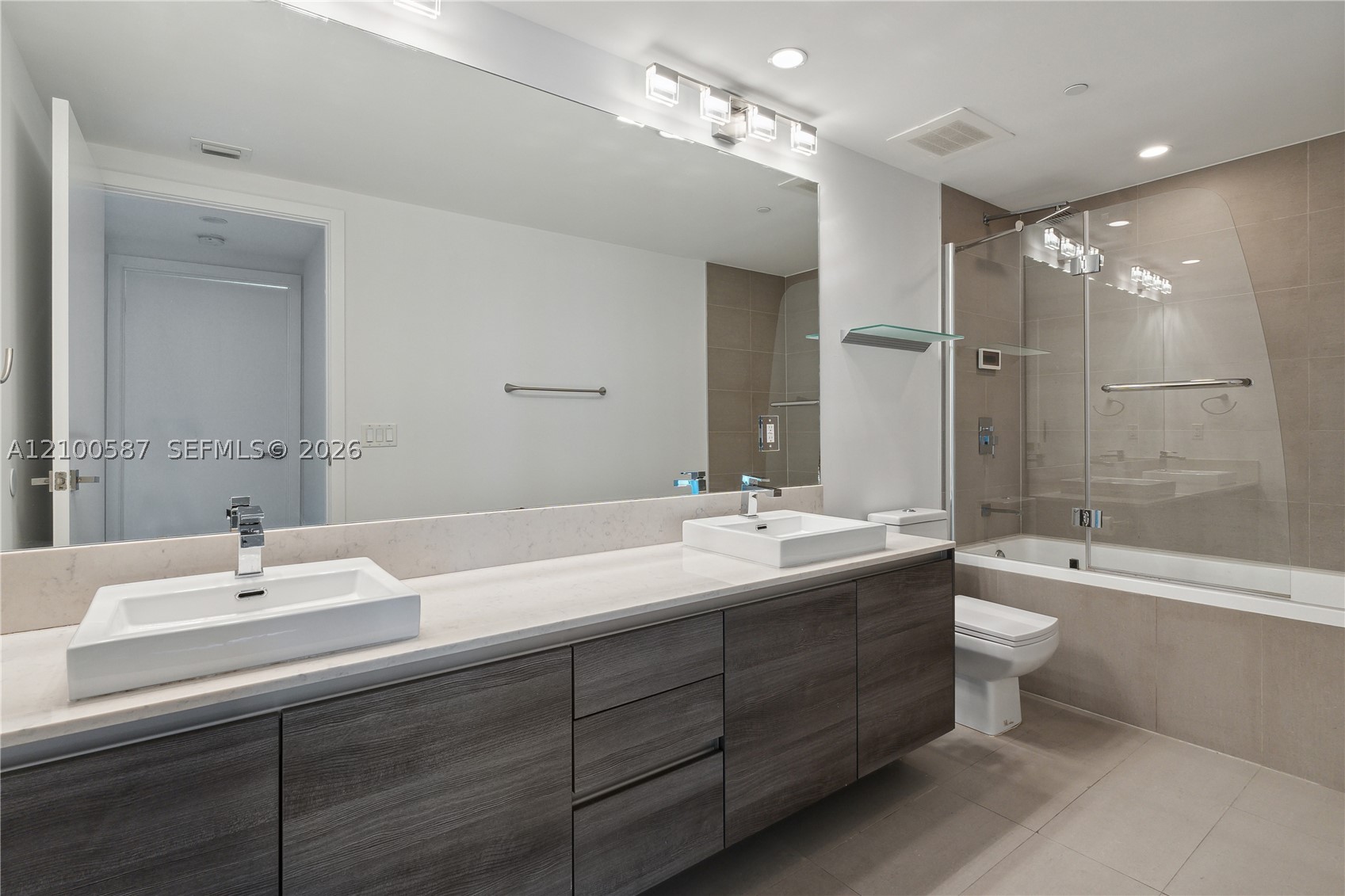 1080 Brickell Ave #2406, Miami FL 33131