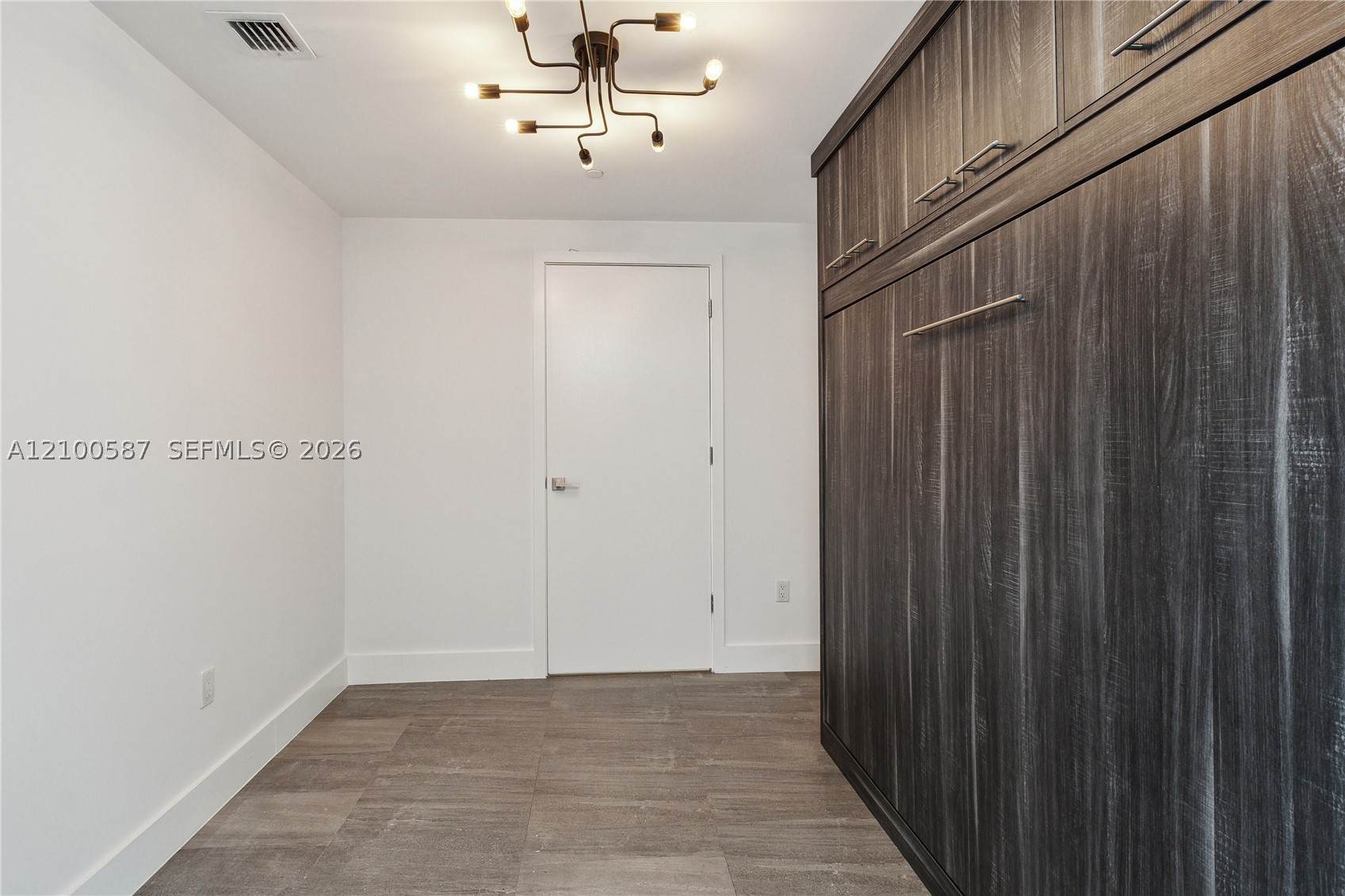 1080 Brickell Ave #2406, Miami FL 33131