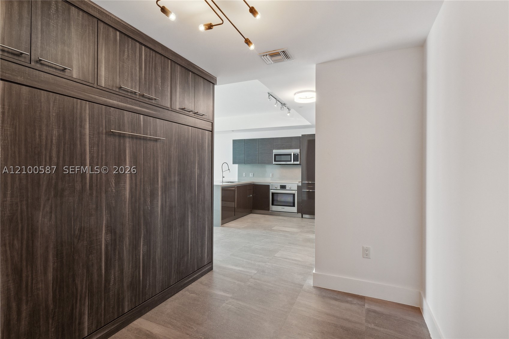 1080 Brickell Ave #2406, Miami FL 33131