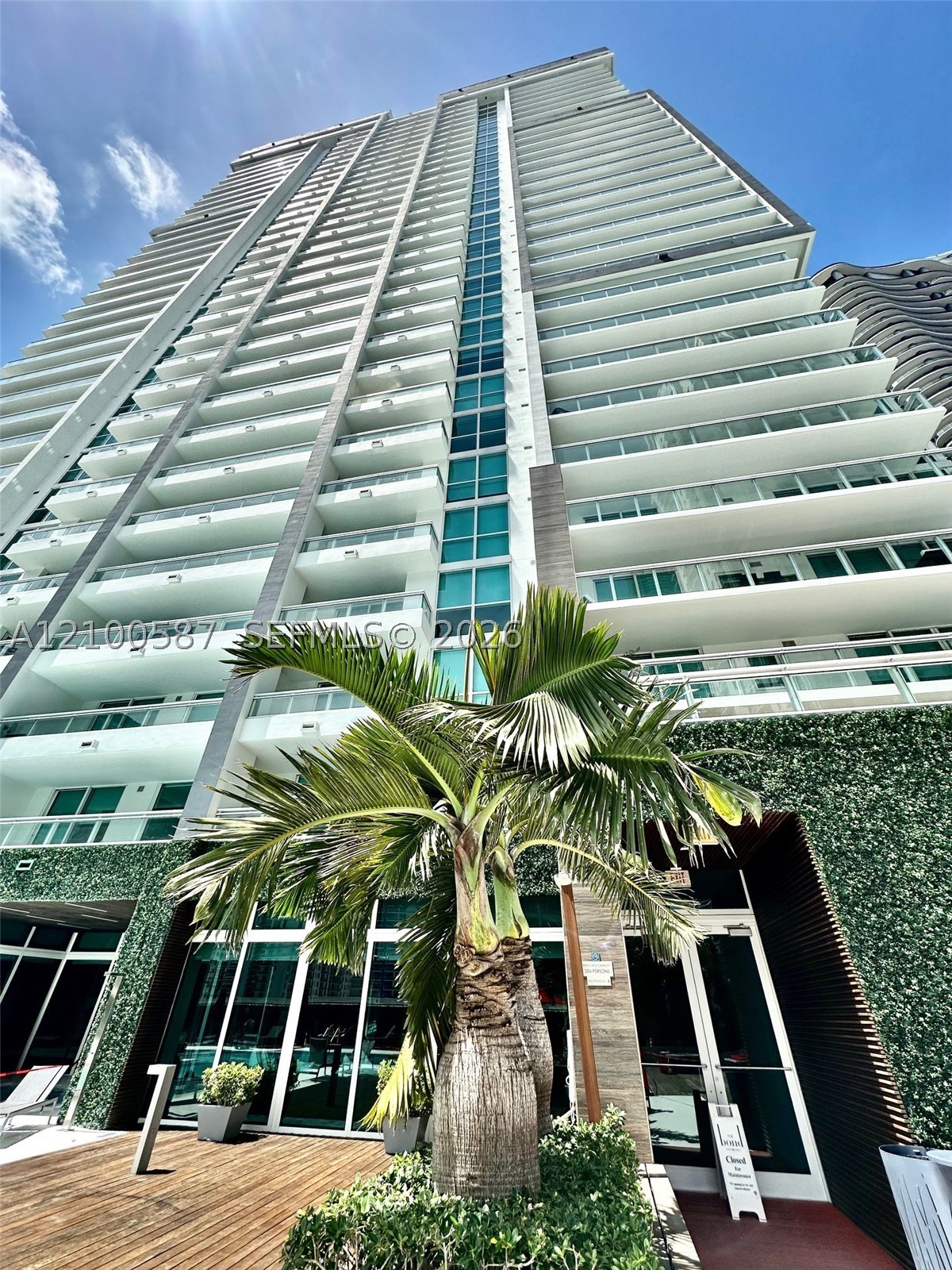 1080 Brickell Ave #2406, Miami FL 33131