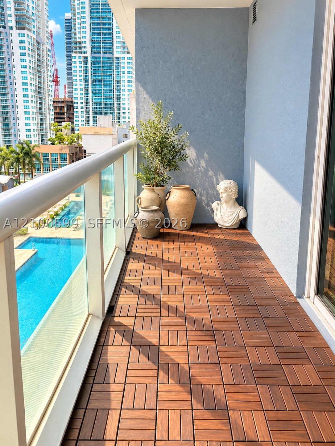 50 Biscayne Blvd #1409, Miami FL 33132