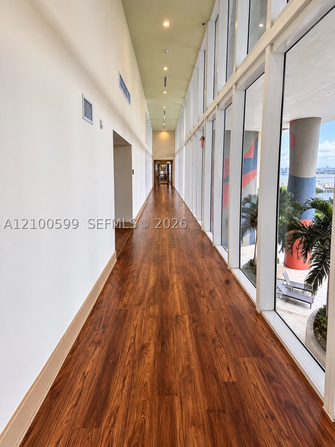 50 Biscayne Blvd #1409, Miami FL 33132