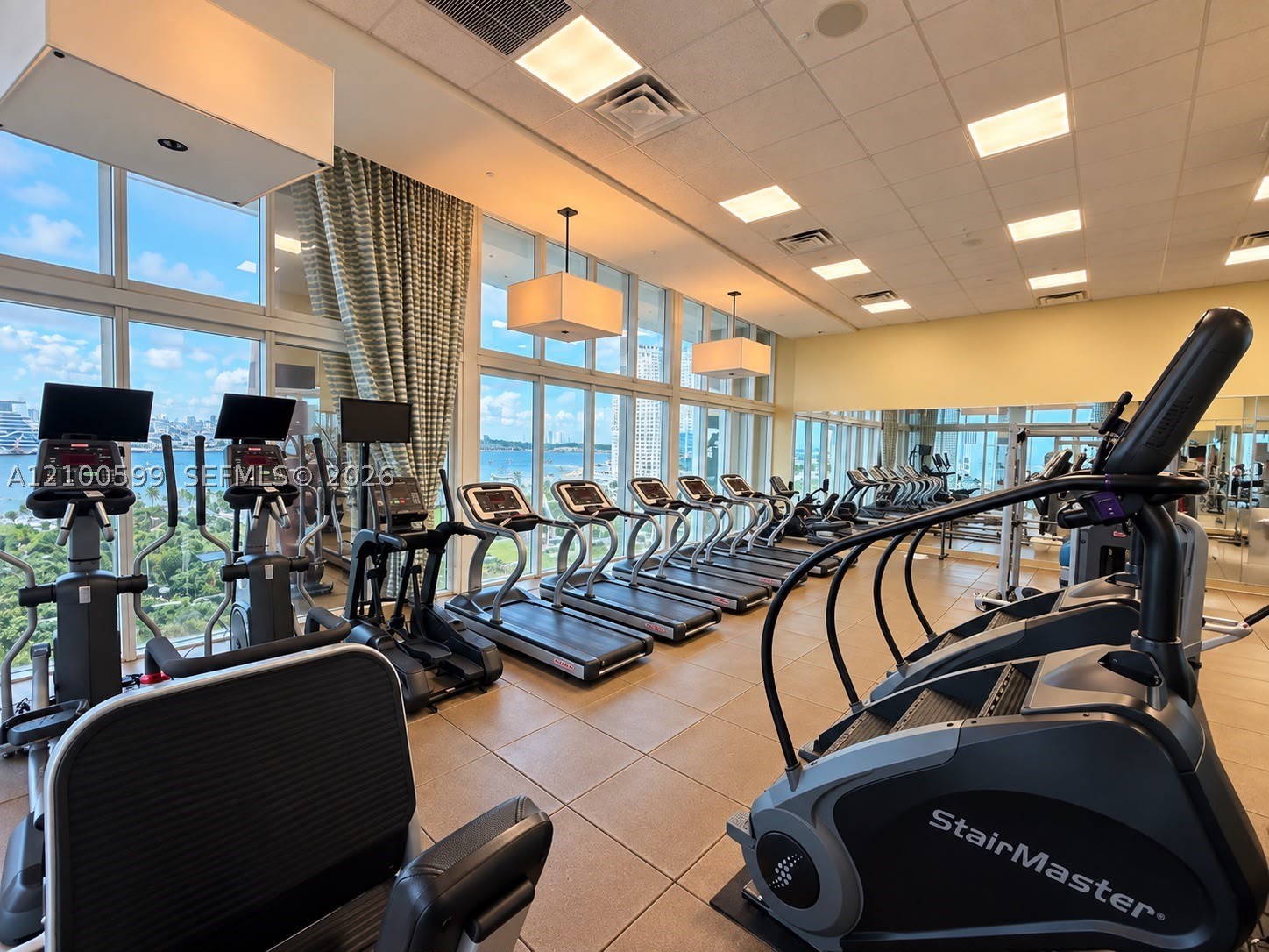 50 Biscayne Blvd #1409, Miami FL 33132