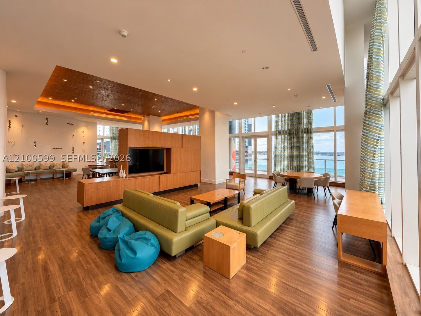 50 Biscayne Blvd #1409, Miami FL 33132