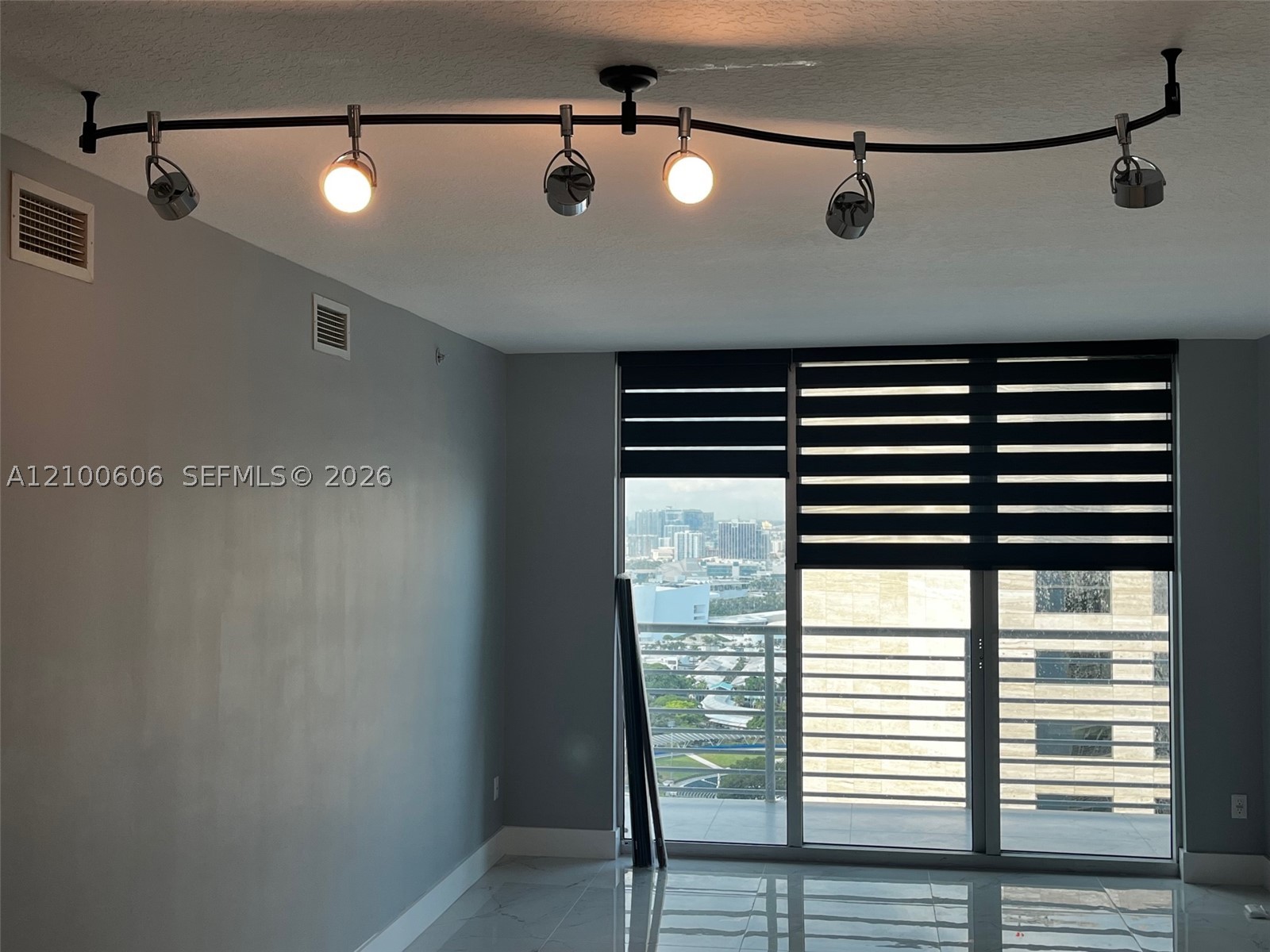 335 S Biscayne Blvd #3500, Miami FL 33131
