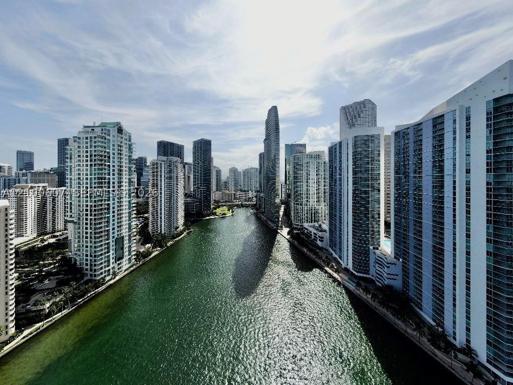 325 S Biscayne Blvd #4318, Miami FL 33131