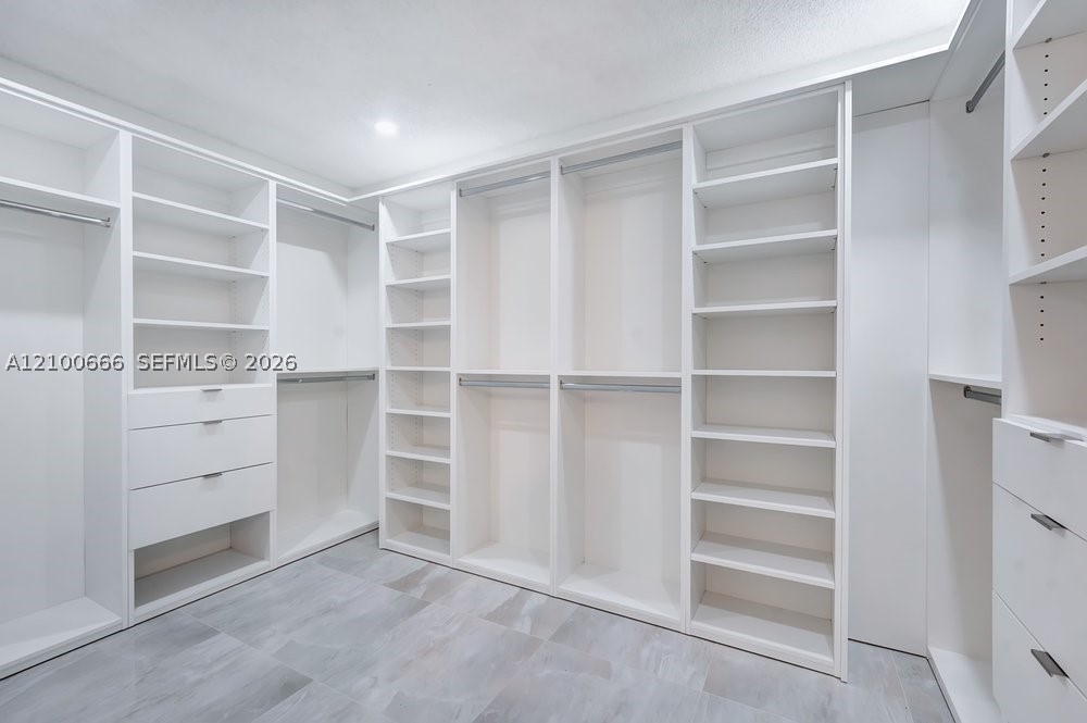 8201 NW 52nd St, Lauderhill FL 33351