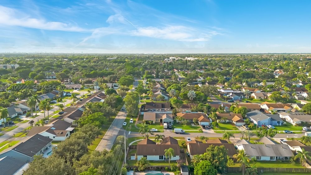8201 NW 52nd St, Lauderhill FL 33351