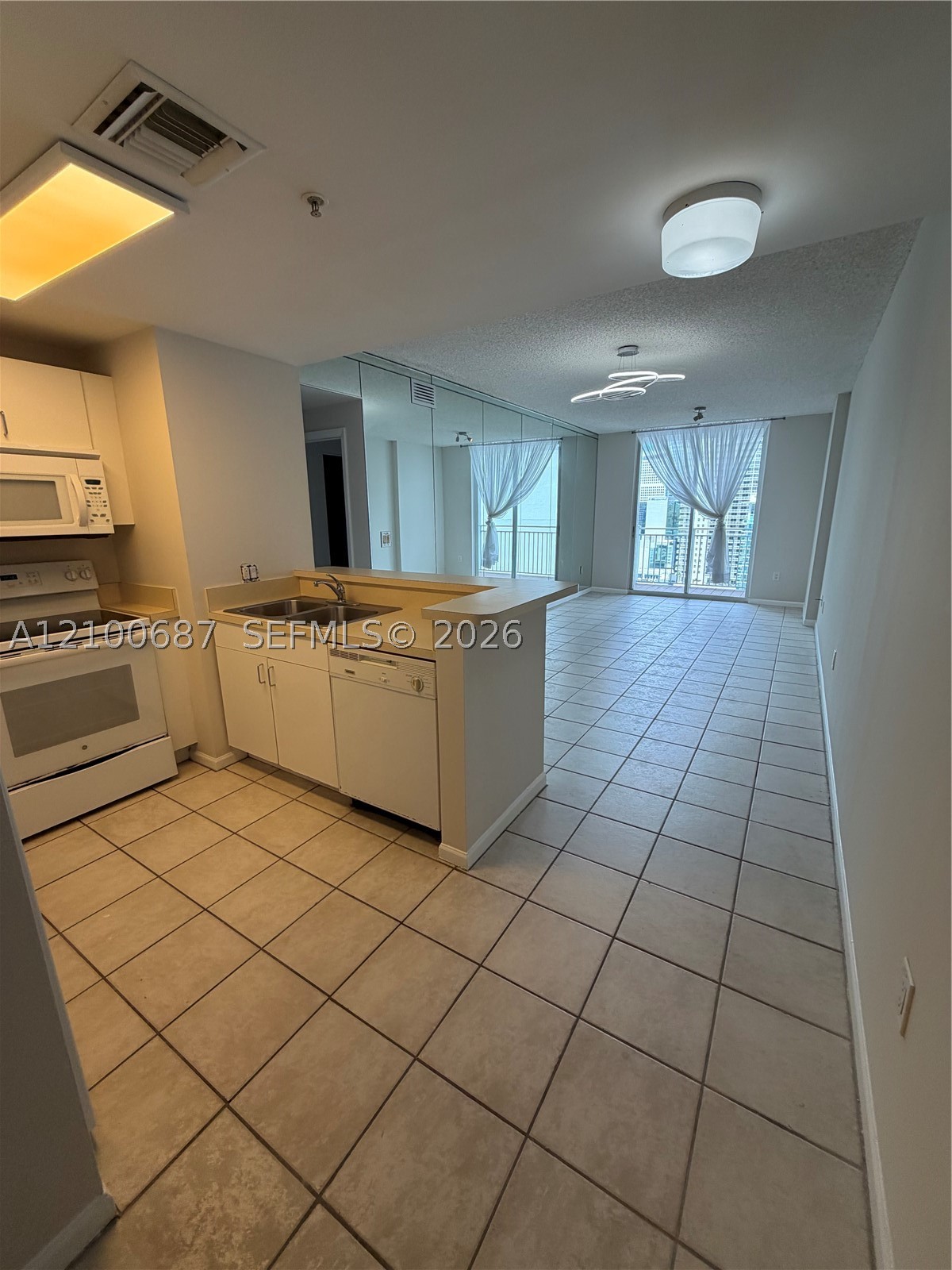 185 SE 14th Ter #2512, Miami FL 33131