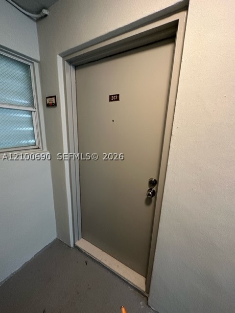 3527 NE 168th St #202, North Miami Beach FL 33160
