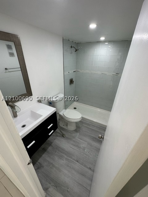 3527 NE 168th St #202, North Miami Beach FL 33160
